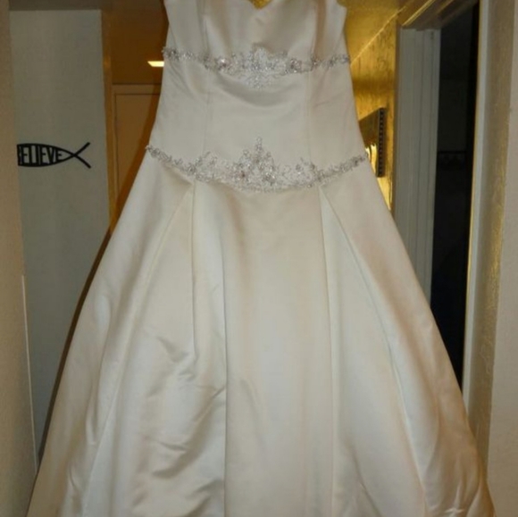 Dresses Kirstie Kelly Wedding Dress Poshmark